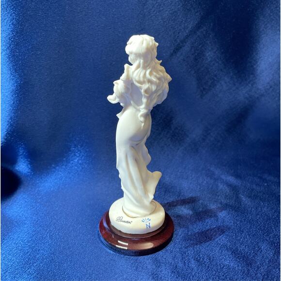 White Giuseppe Armani Mother and Child Small Sculpture - Picture 4 of 10